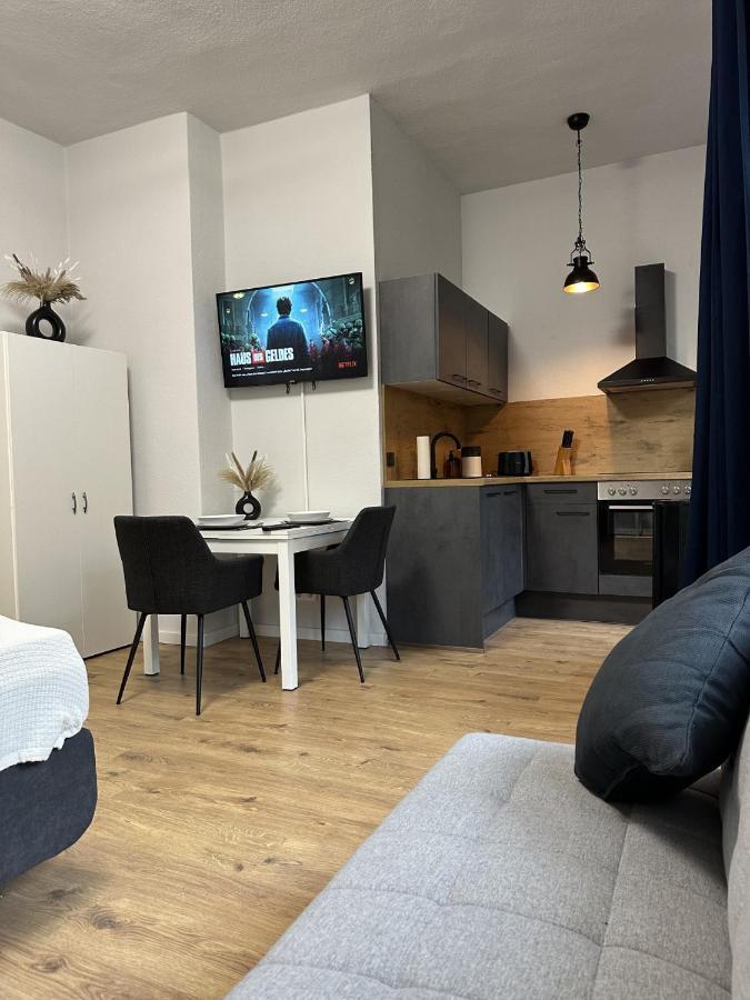 Ferienwohnung Lorenz Mit Kostenlosem Parkplatz Netflix Boxspringbett Kueche Magdeburgo Exterior foto