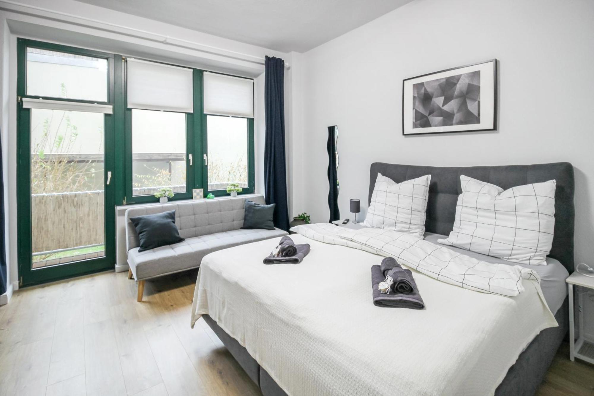 Ferienwohnung Lorenz Mit Kostenlosem Parkplatz Netflix Boxspringbett Kueche Magdeburgo Exterior foto